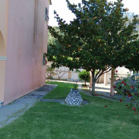 Pool Villa Grigoris Aspiotades Exterior foto