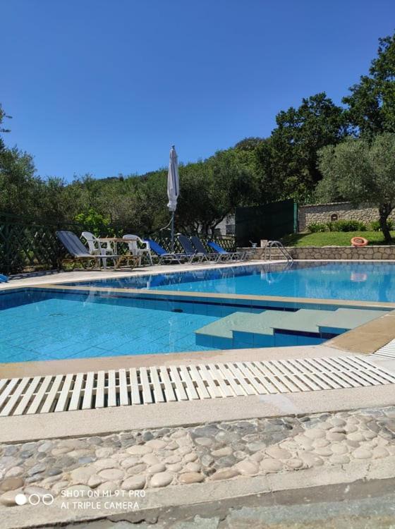 Pool Villa Grigoris Aspiotades Exterior foto