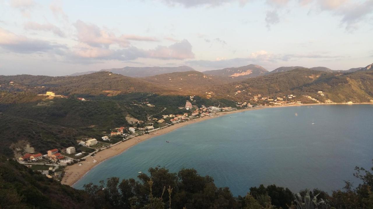Pool Villa Grigoris Aspiotades Exterior foto