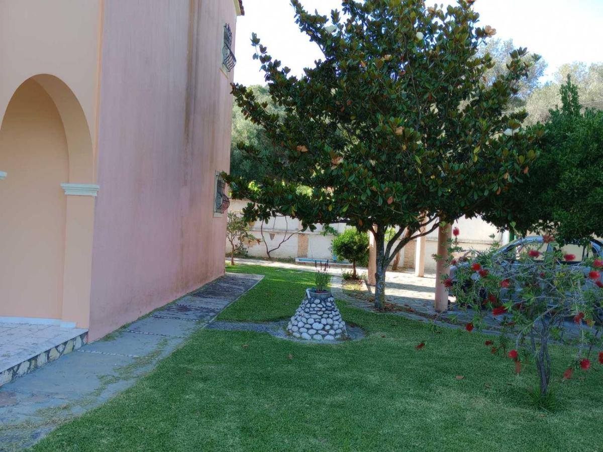 Pool Villa Grigoris Aspiotades Exterior foto